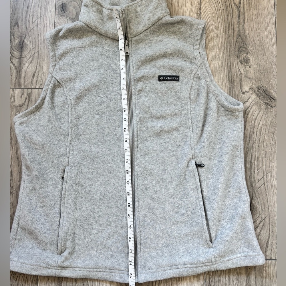 Columbia Grey Fleece Full Zip Vest Women’s Size XL | Cozy Outdoor Layer - Picture 8 of 9